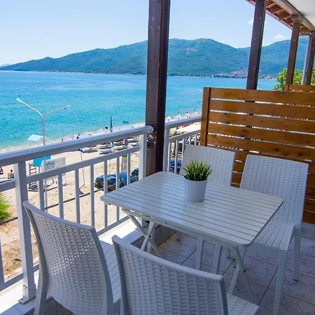 Philoxenia Beach Apartment *