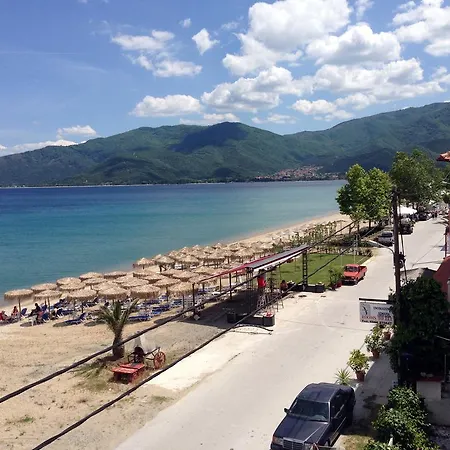 Philoxenia Beach Apartment *