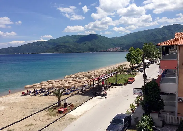 Philoxenia Beach Апартаменты *
